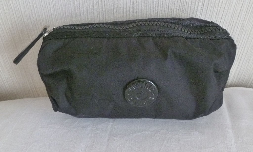 Kipling zwarte buidel van nylon polyester met metalen logo, Ophalen of Verzenden, Gebruikt