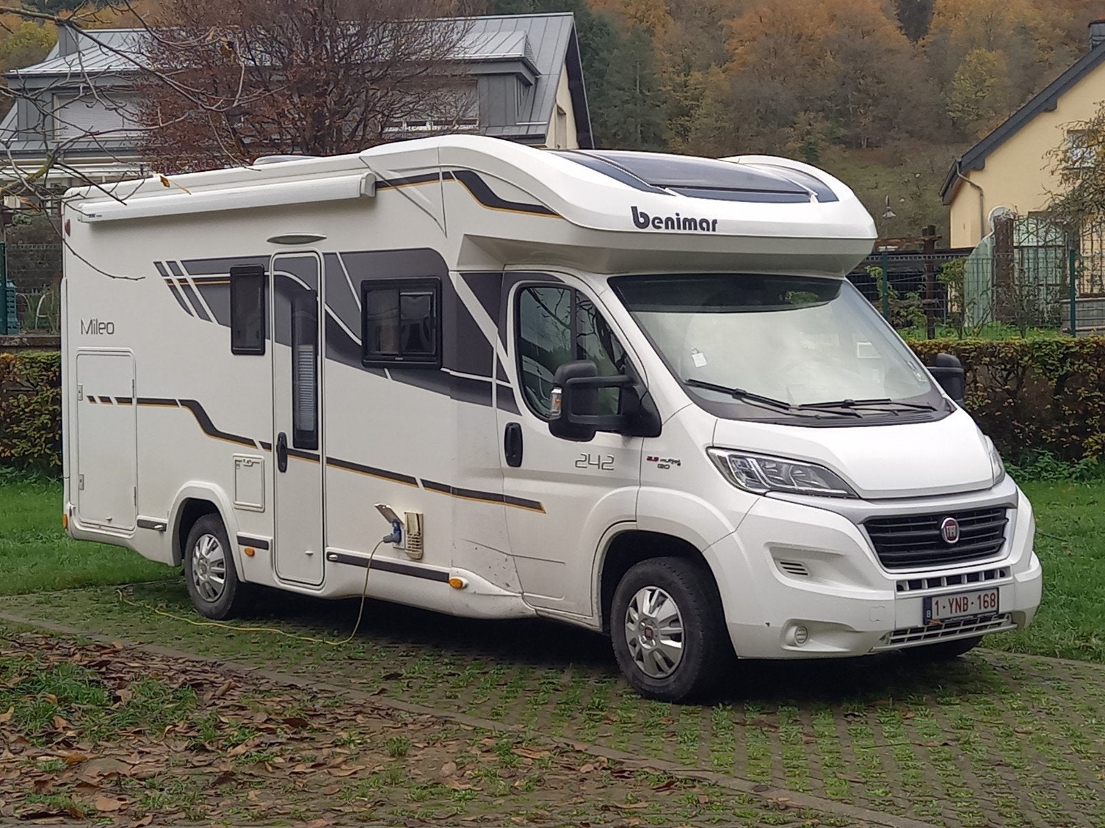 Goed onderhouden mobilhome Benimar Mileo242, Caravanes & Camping, Camping-cars, Boîte manuelle, Douche, Diesel, Particulier