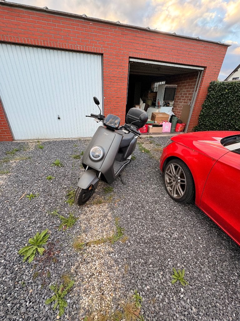 Scooter électrique Niu à vendre avec seulement 2000 km, Autres marques, Comme neuf, Enlèvement, Électrique