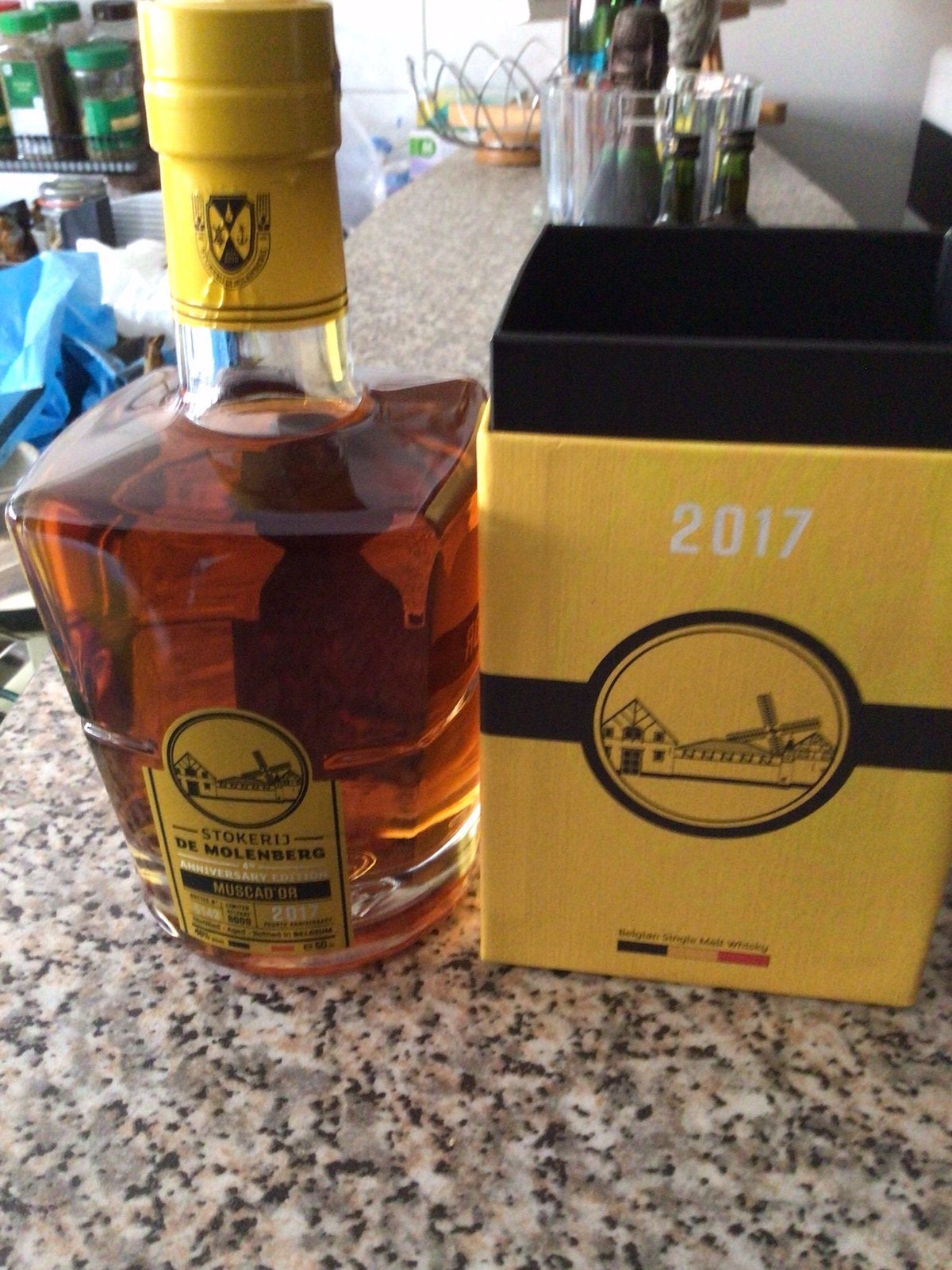 Collectie Gouden Carolus Whisky 2017-2025, Ophalen