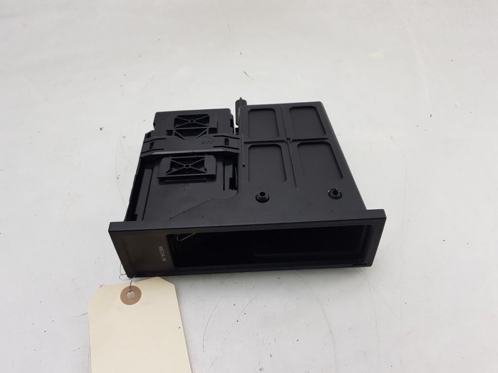 AUX/USB POORT Volkswagen Golf Plus (5M1 / 1KP), Dhr. J. Ham, Gebruikt, Volkswagen, Administratie@autoham.nl