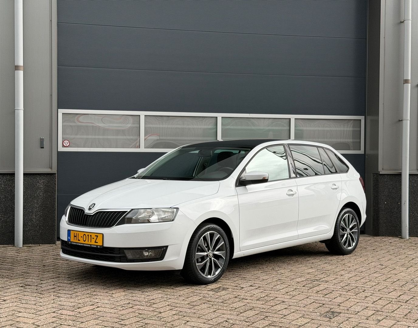 Skoda Rapid Spaceback 1.2 TSI Greentech Edition bj.2016 Pano, Auto's, Grijs, Electronic Stability Program (ESP), Onderhoudsboekje