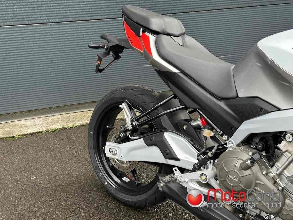 Aprilia Tuono 457 [Fin.0%] [-5%], Entreprise, 457 cm³, Manuelle, Sport