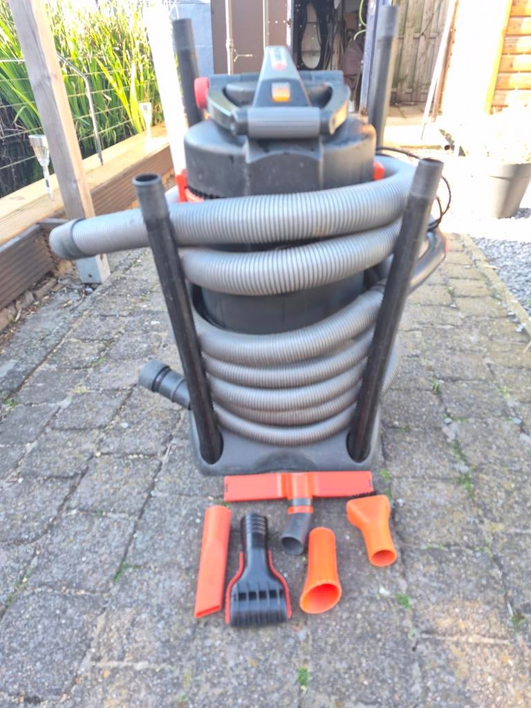 Vijver stofzuiger gardena