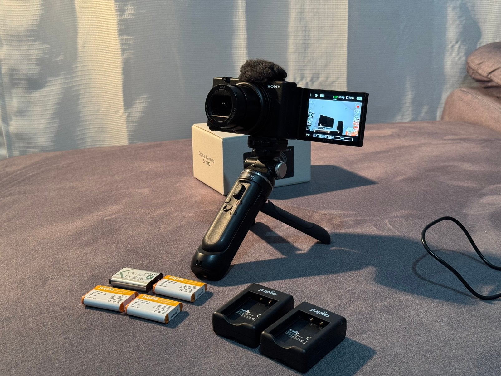 Sony ZV-1 II + poignée pour vlog Small Rig + accessoires, TV, Hi-fi & Vidéo, Enlèvement, Comme neuf, Sony