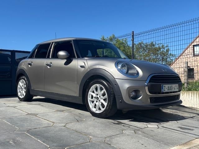 Mini One * 1.5i * PDC * Navi * Caméra, Autos, Mini, Achat, Euro 6, Entreprise, Boîte manuelle