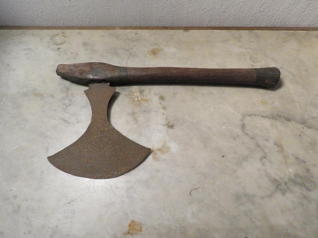 Hache africaine, hache de cérémonie, hache de chasse, Congo, Enlèvement ou Envoi