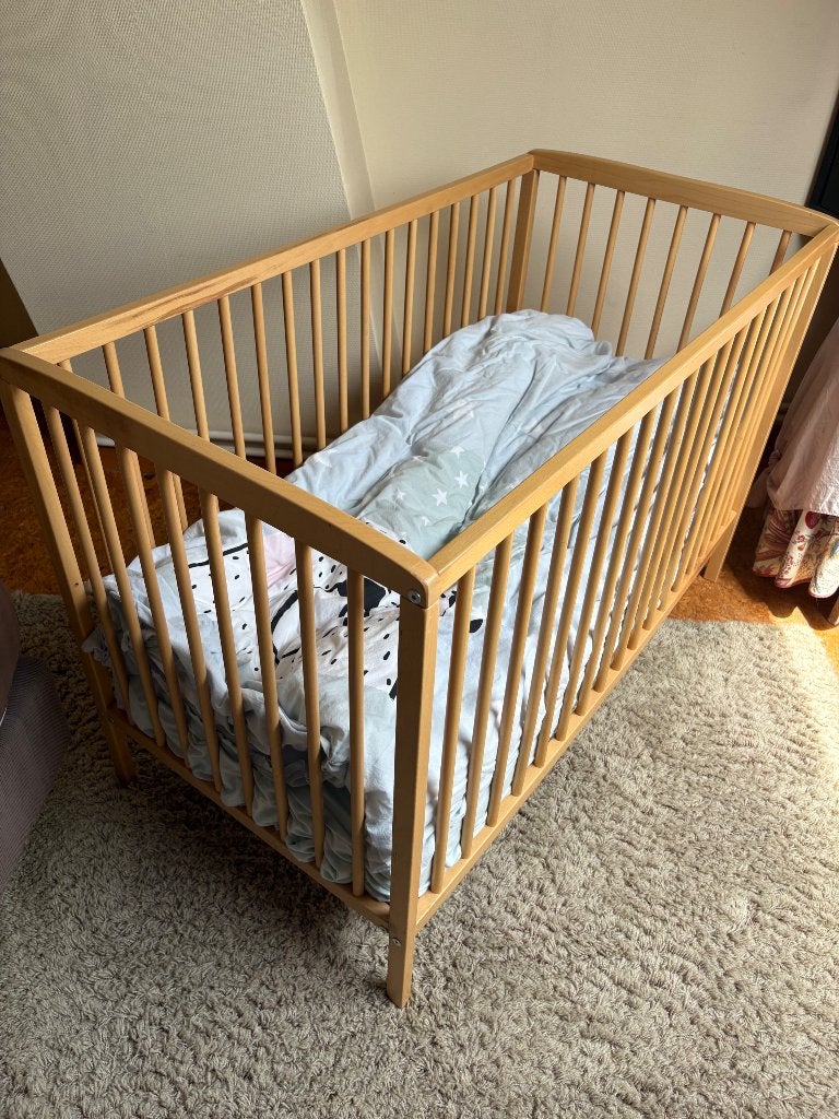 Kinderbedje, Ophalen, Zo goed als nieuw, Matras