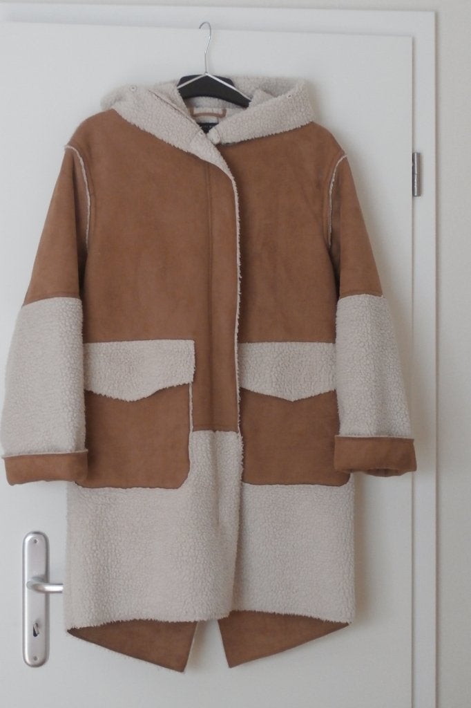 Je vends un manteau en suédine camel et teddy blanc, Ophalen, Zo goed als nieuw, Maat 42/44 (L), Wit