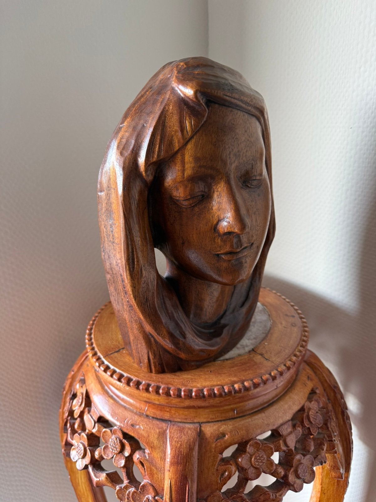Houten Mariabeeld, Enlèvement