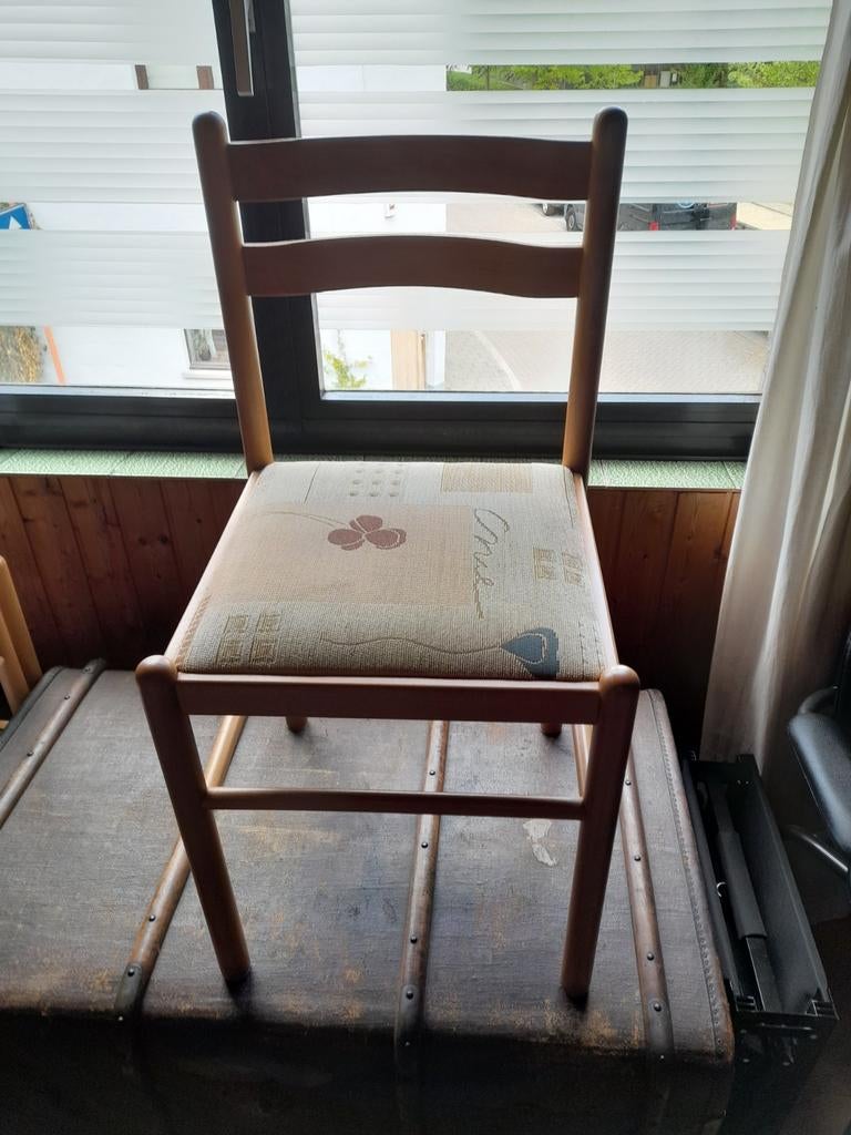 4 vintage stoelen, Antiek en Kunst, Ophalen