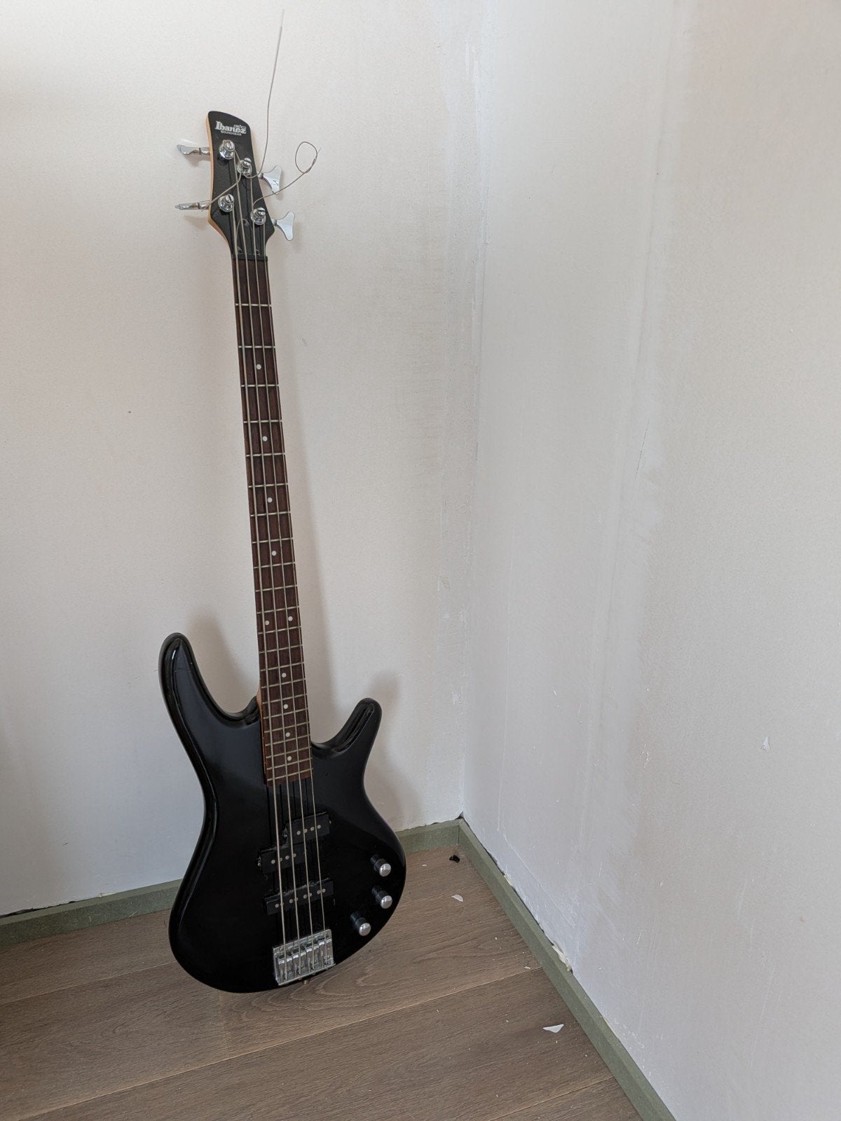 Ibanez gsr200 basgitaar, Musique & Instruments, Instruments à corde | Guitares | Basses, Enlèvement