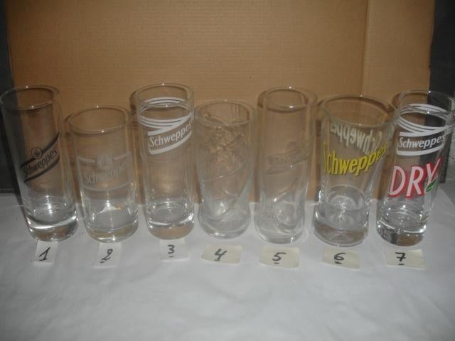 34 glazen Schweppes, 7 modellen, alles voor € 7,00, Ophalen of Verzenden, Zo goed als nieuw, Frisdrankglas