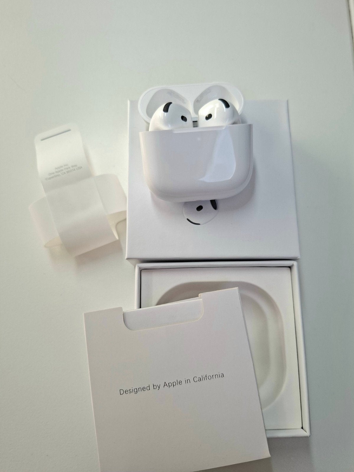 AirPods 4, Ophalen of Verzenden, Nieuw, Actieve ruisonderdrukking