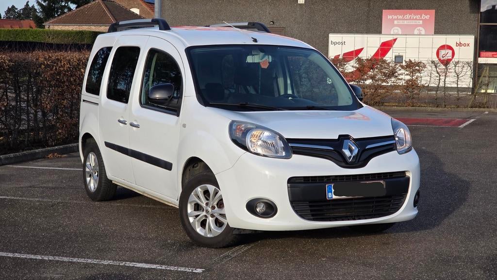 PRIJS AANGEPAST – ZEER GOED ONDERHOUDEN –Rijklaar Kangoo, 140 g/km, Euro 6, 4 cilinders, 5 zetels