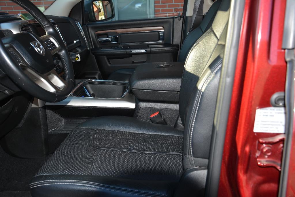 Dodge Ram 1500 Laramie, Autos, Achat, Noir, 5700 cm³, 5 places