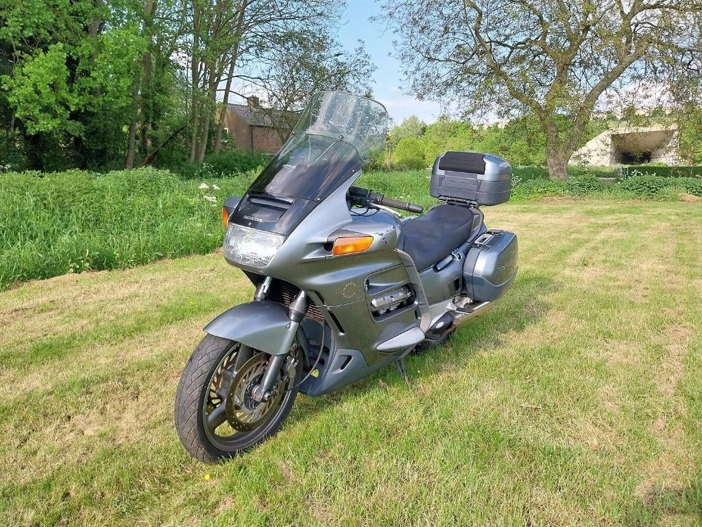 Honda ST 1100 PAN EUROPEAN de 1990, Motos, Enlèvement