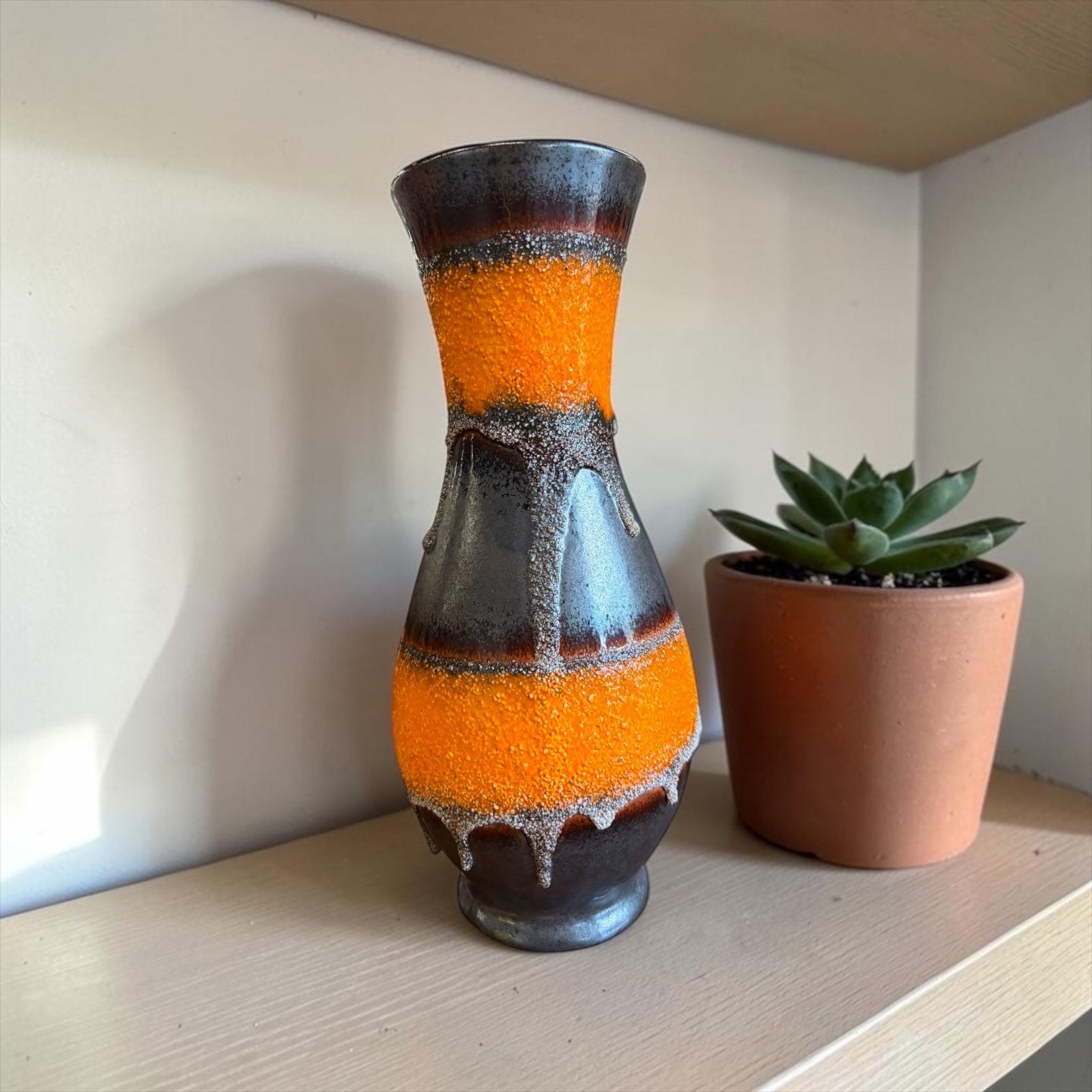Vase à lave grasse vintage noir/orange, Antiquités & Art, Antiquités | Vases, Envoi