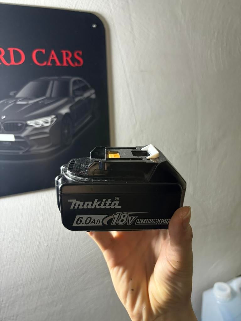 Origineel Makita 6ah 18v nieuw batterij accu, Ophalen, Zo goed als nieuw