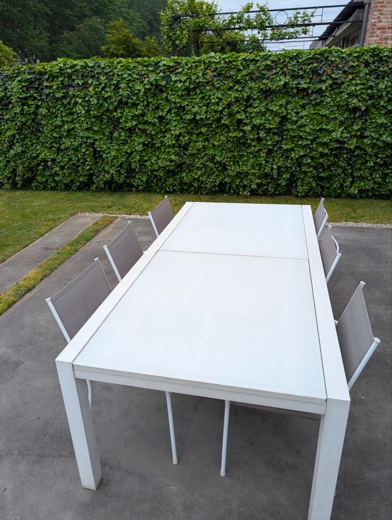 Verlengbare Tuintafel (Wit Glas) + 12 Stapelstoelen, Jardin & Terrasse, Tables de jardin, Enlèvement