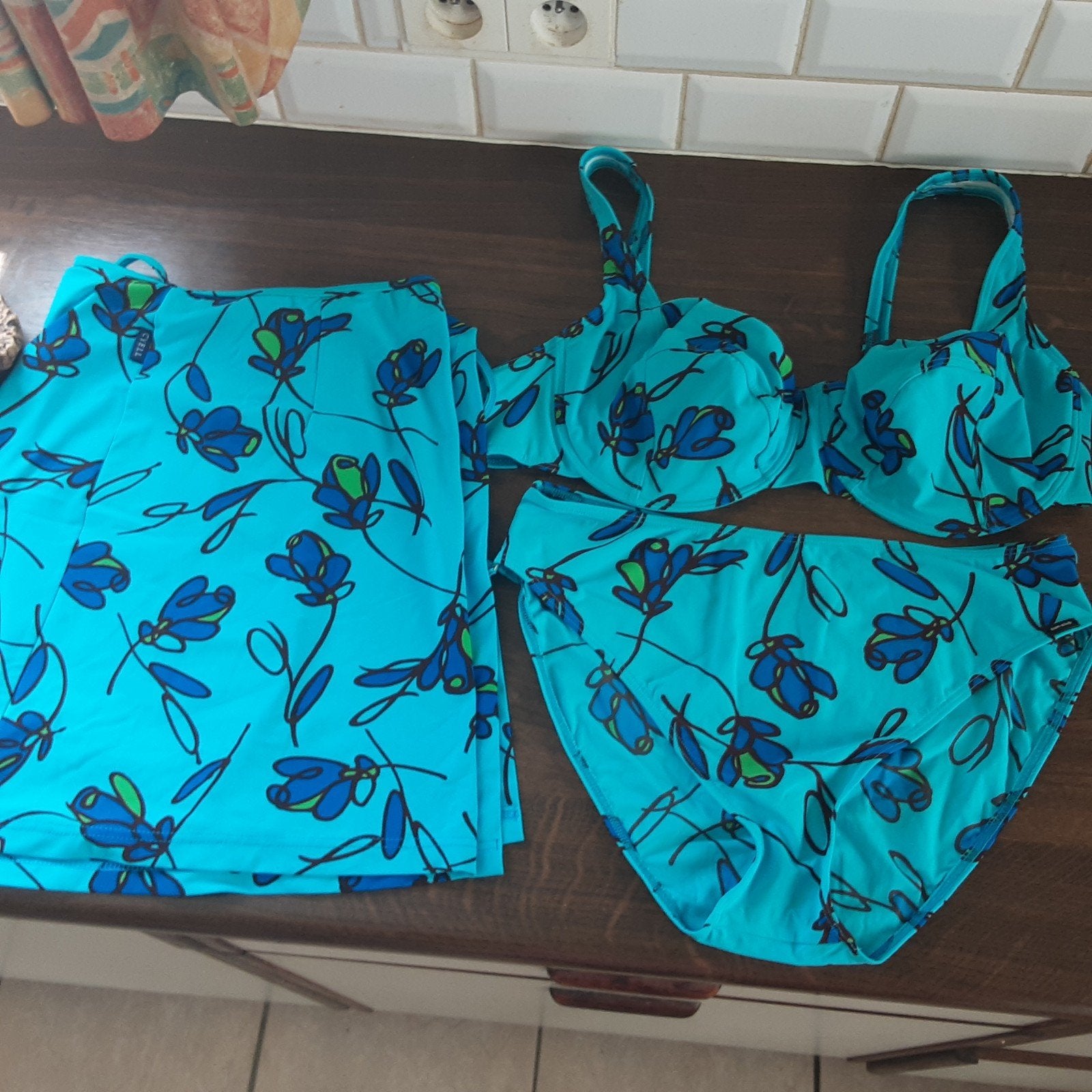 Bikini met rokje maat 44-46, Kleding | Dames, Badmode en Zwemkleding, Ophalen of Verzenden, Nieuw, Bikini