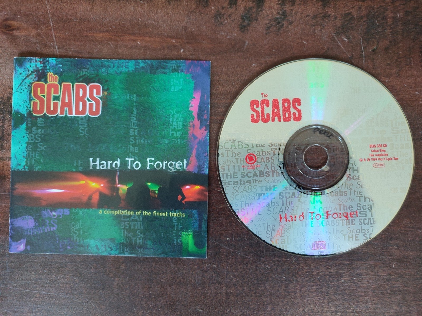CD : THE SCABS - BEST OF (cd + inlay, geen doosje/rugzijde), Ophalen of Verzenden, Zo goed als nieuw
