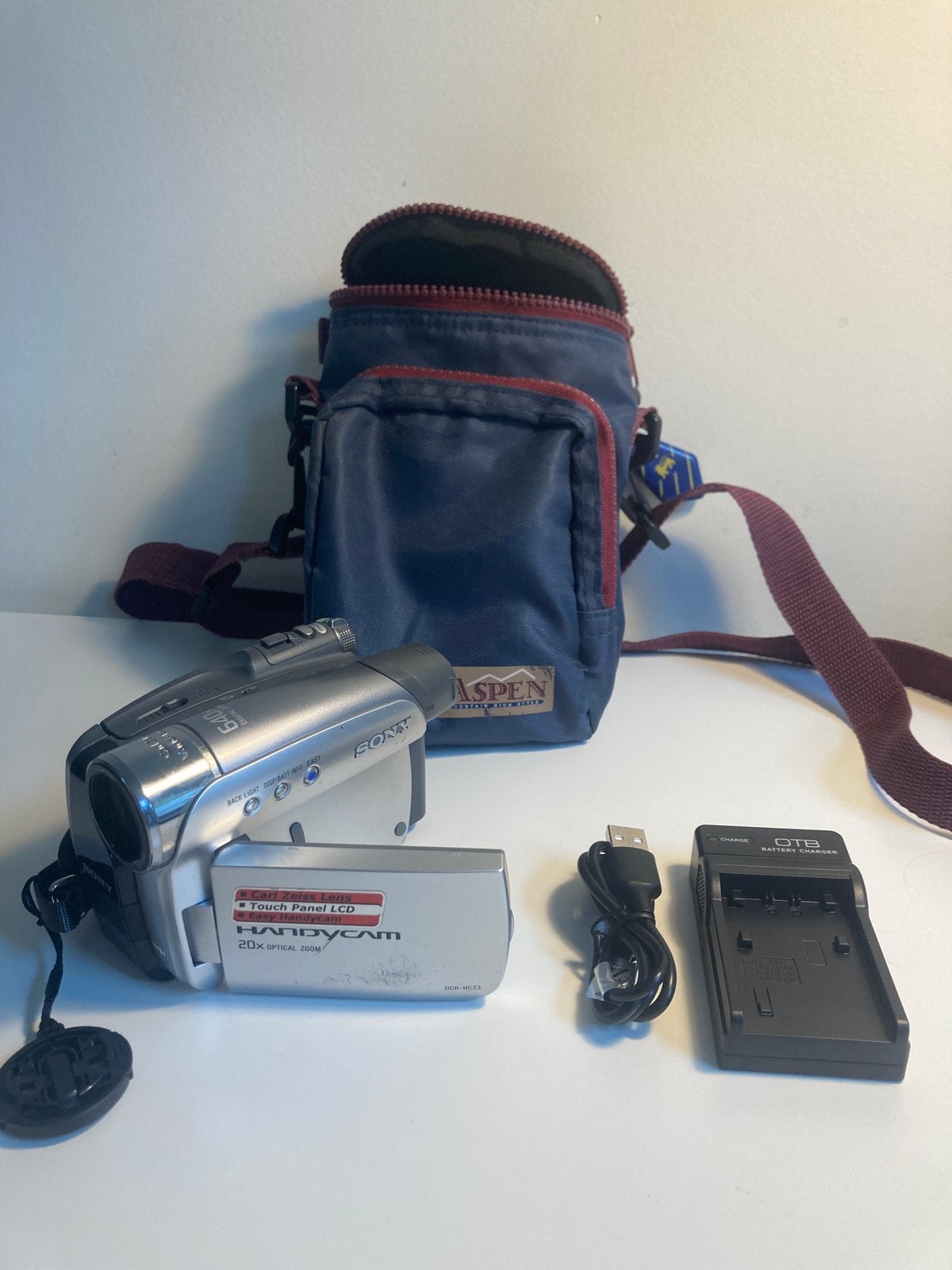 Sony Handycam Mini DV DCR-HC23E, TV, Hi-fi & Vidéo, Caméscopes analogiques, Caméra, Autres types, Enlèvement ou Envoi