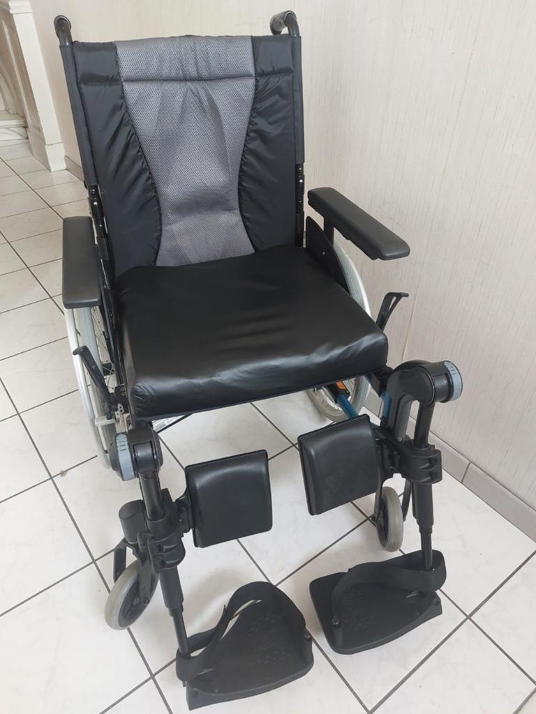 Chaise roulante