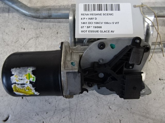 RUITENWISSERMOTOR VOOR Renault Scénic II (JM), Gebruikt, Renault, Peter-Huppertz-Straße 5
51063  Köln, DE, Dialog.deutschland@renault.de