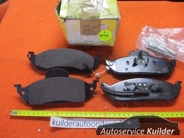 Remblokken voorzijde Mercedes ML Textar 2319303 bp342 LP1299, -, Nieuw, Ophalen of Verzenden, -