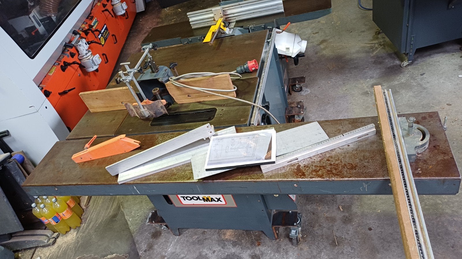 Houtcombine, Ophalen