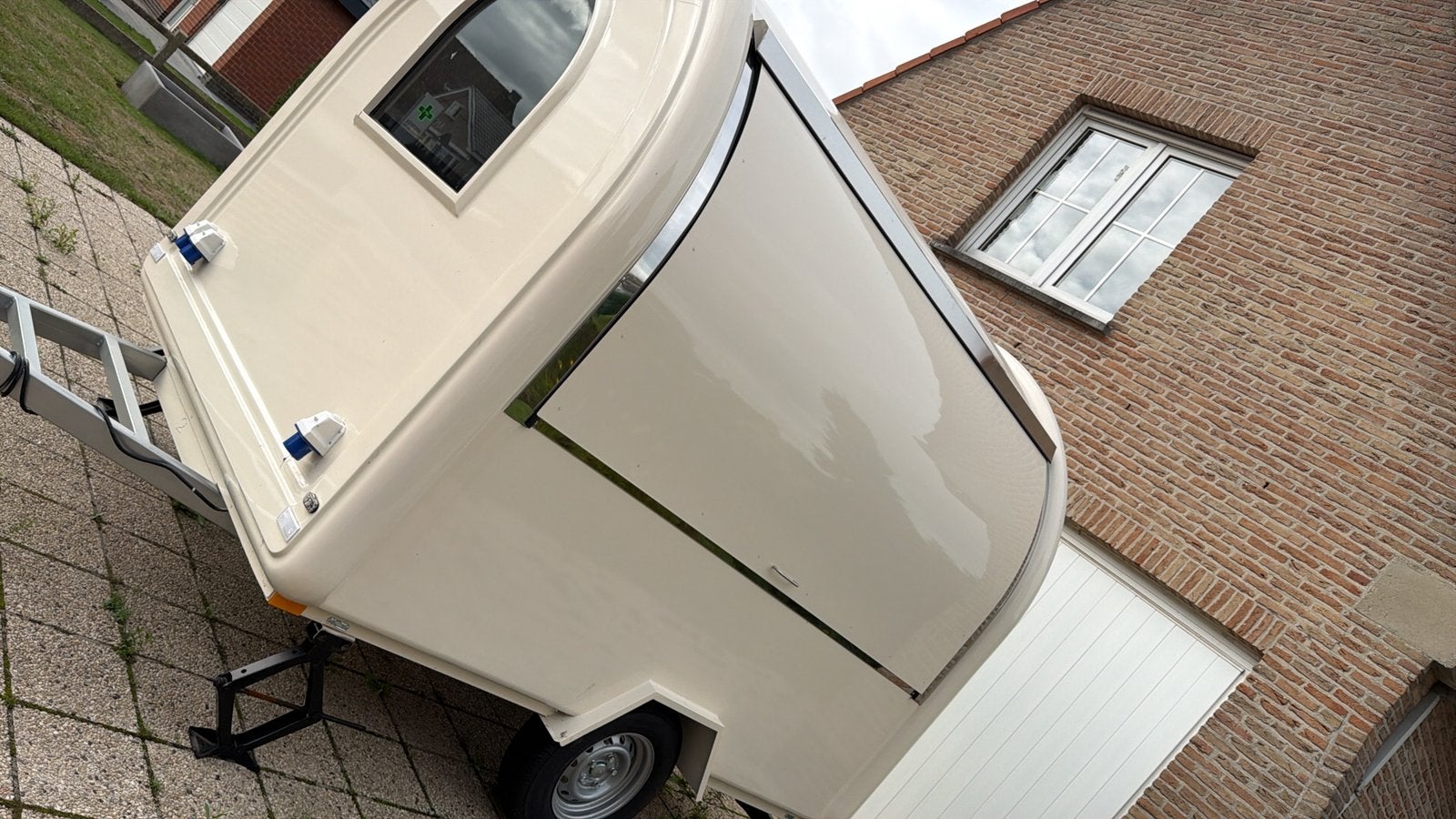 Foodtrailer nieuw, Caravans en Kamperen, Particulier