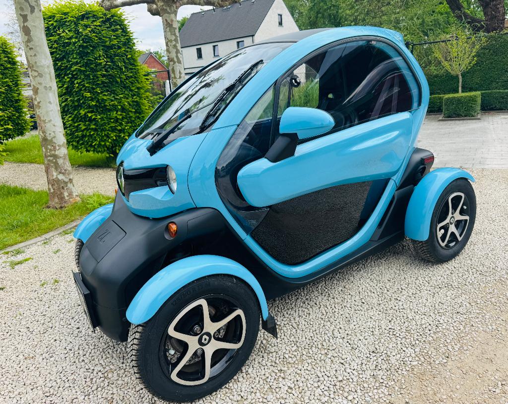 MAGNIFIQUE RENAULT TWIZY 45 AVEC SEULEMENT 21 000 KM, Autos, Renault, Achat, Entreprise, 2 places, Carnet d'entretien