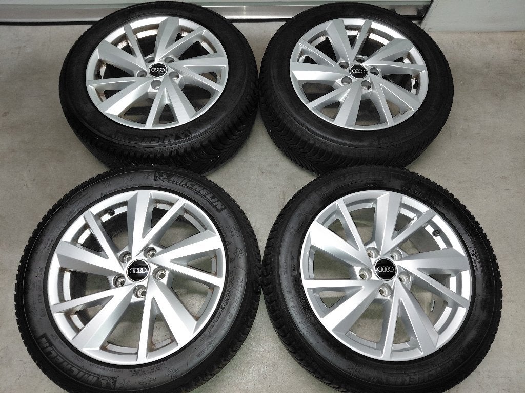 Originele 17 inch velgen met winterbanden Audi Q2, Auto-onderdelen, Ophalen, Banden en Velgen, 17 inch, Winterbanden