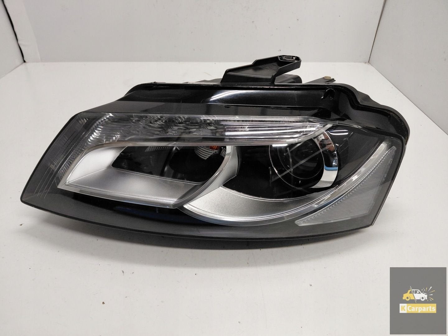 8P0941003 Audi A3 8P Lift Xenon sans torsion, phare gauche, AUDI AG, Auto-Union-Strasse 1
85045  Ingolstadt, DE, Audi, Utilisé