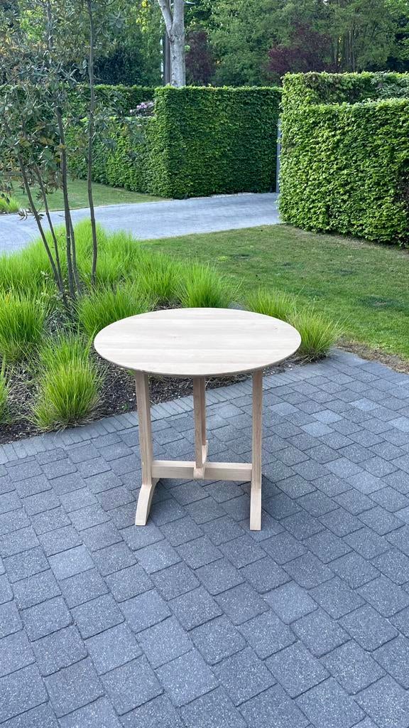 Opklapbare ronde wijntafel / bijzettafel / eettafel in eik, Tuin en Terras, Ophalen, Nieuw, Rond, Hout