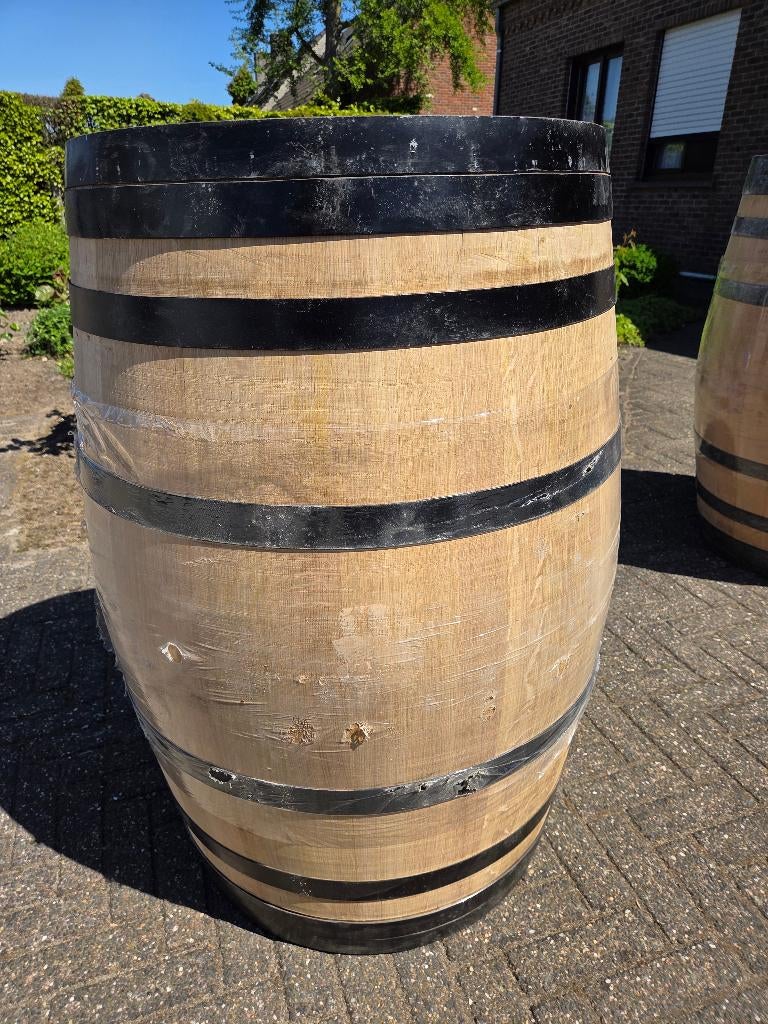 Eiken wijn tonnen van 225 L gezandstraald met zwarte banden, Tuin en Terras, 150 liter of meer, Ophalen, Zo goed als nieuw, Hout