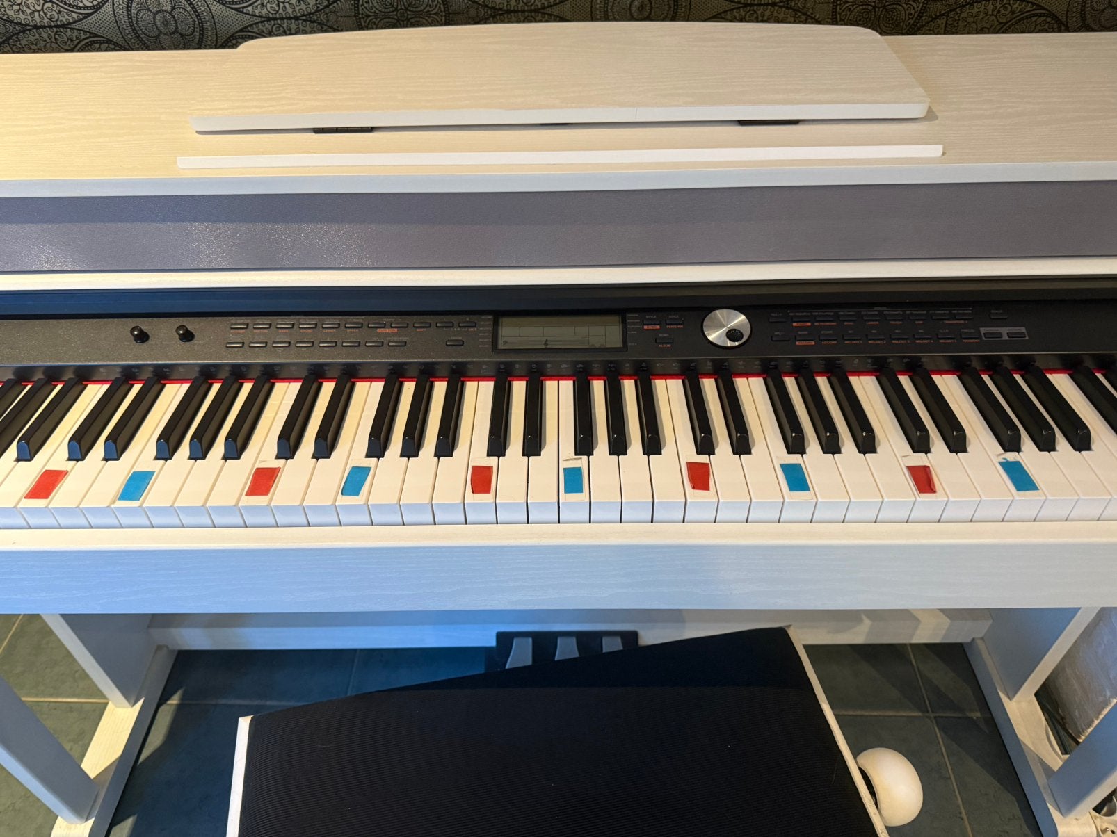 Witte piano, Muziek en Instrumenten, Piano's, Ophalen, Zo goed als nieuw, Wit, Piano