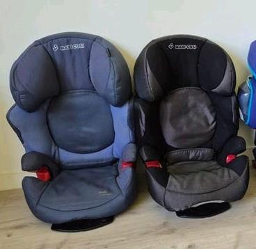 Lot de 2 sièges auto. Également individuellement, Enfants & Bébés, Sièges auto, 0 à 18 kg, Comme neuf, Ceinture de sécurité ou Isofix