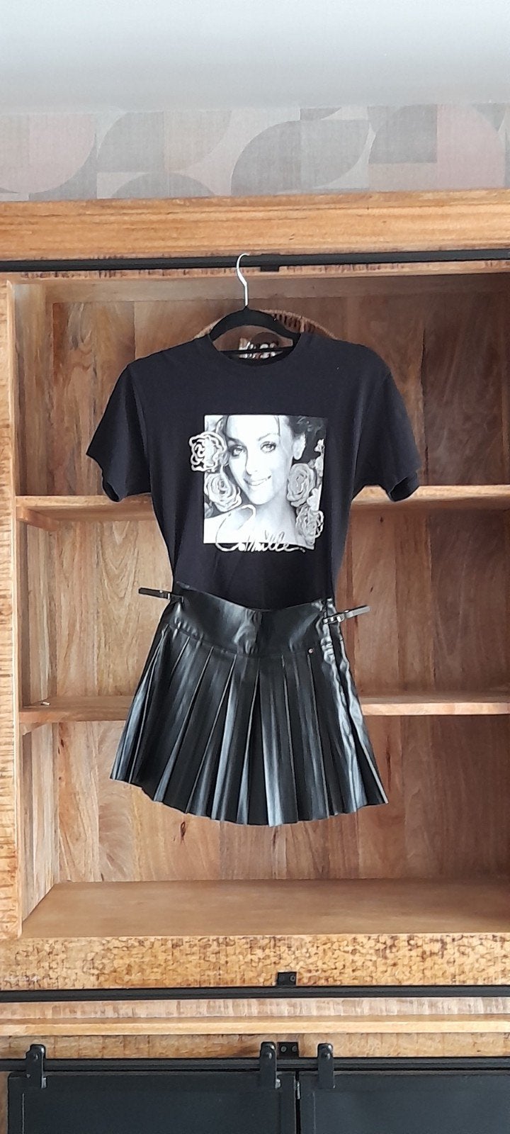 Rokje lederlook en tshirt camille maat 10j, Enfants & Bébés, Vêtements enfant | Taille 134, Ensemble, Comme neuf, Enlèvement, Camille