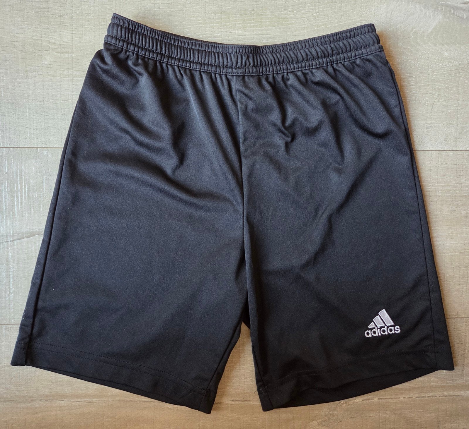 Short Adidas, Enfants & Bébés, Vêtements enfant | Taille 152, Adidas, Garçon ou Fille, Comme neuf, Enlèvement