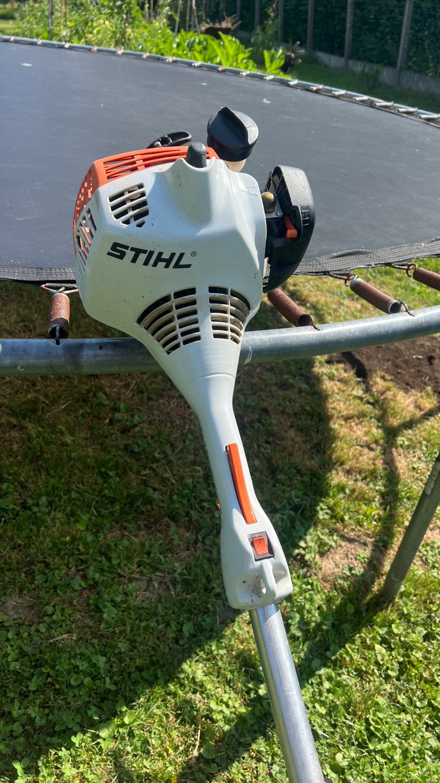 Débroussailleuse Stihl, Enlèvement, Comme neuf
