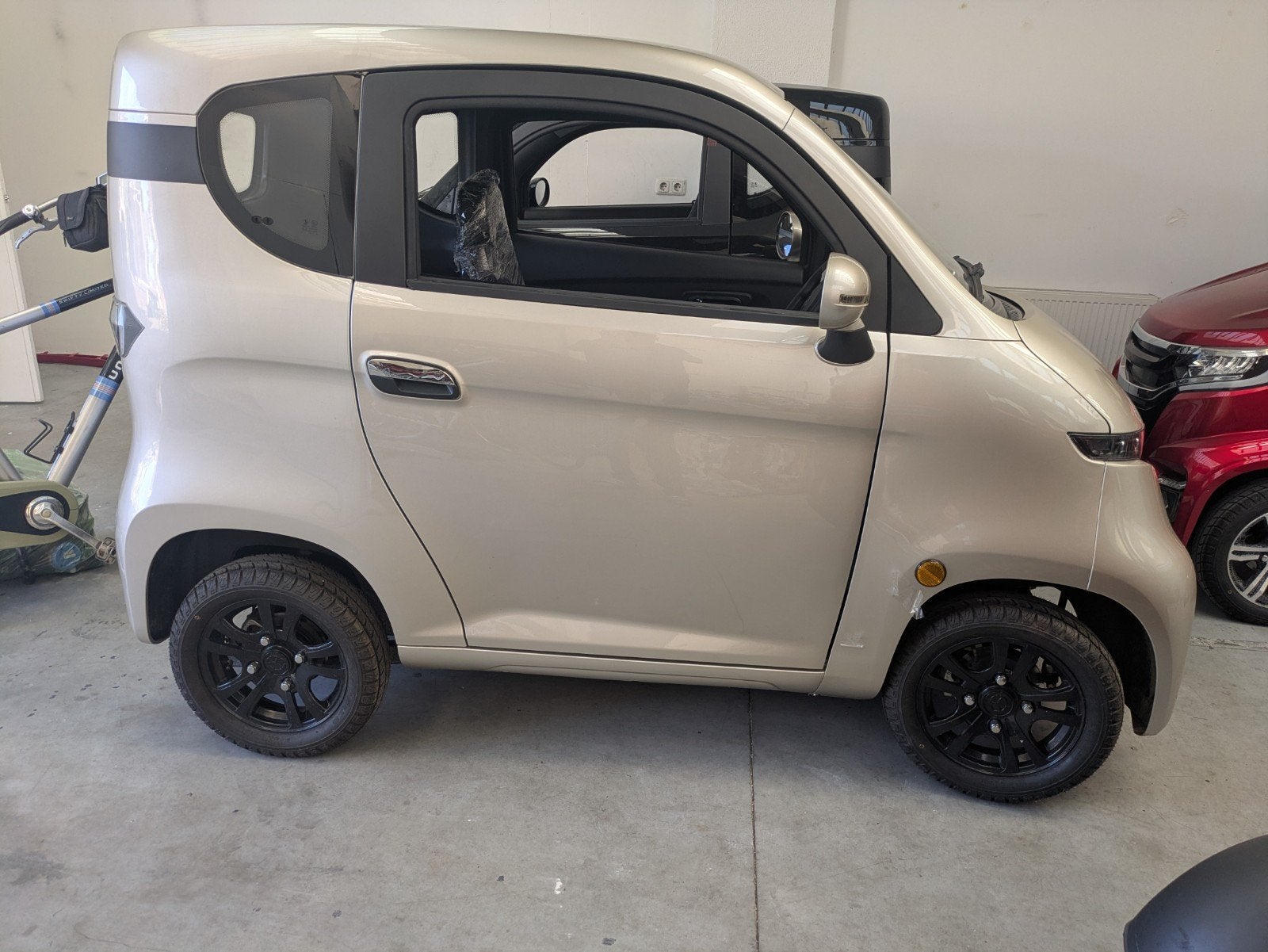 Trottinette couverte Move E4 Luxury sans permis de conduire , Divers, Enlèvement, Comme neuf, Autres marques, 16 km/h ou plus