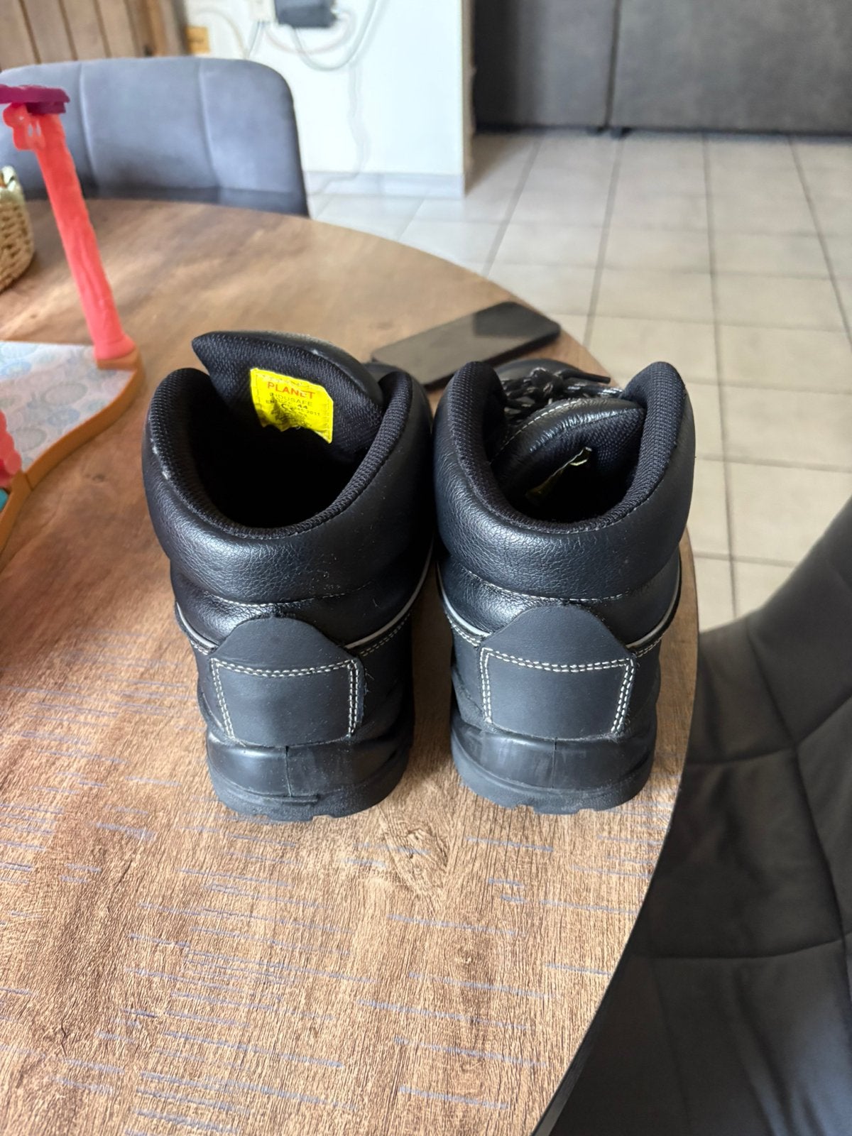 Chaussures de sécurité hautes Planet Europe Indusafe S3., Enlèvement, Comme neuf