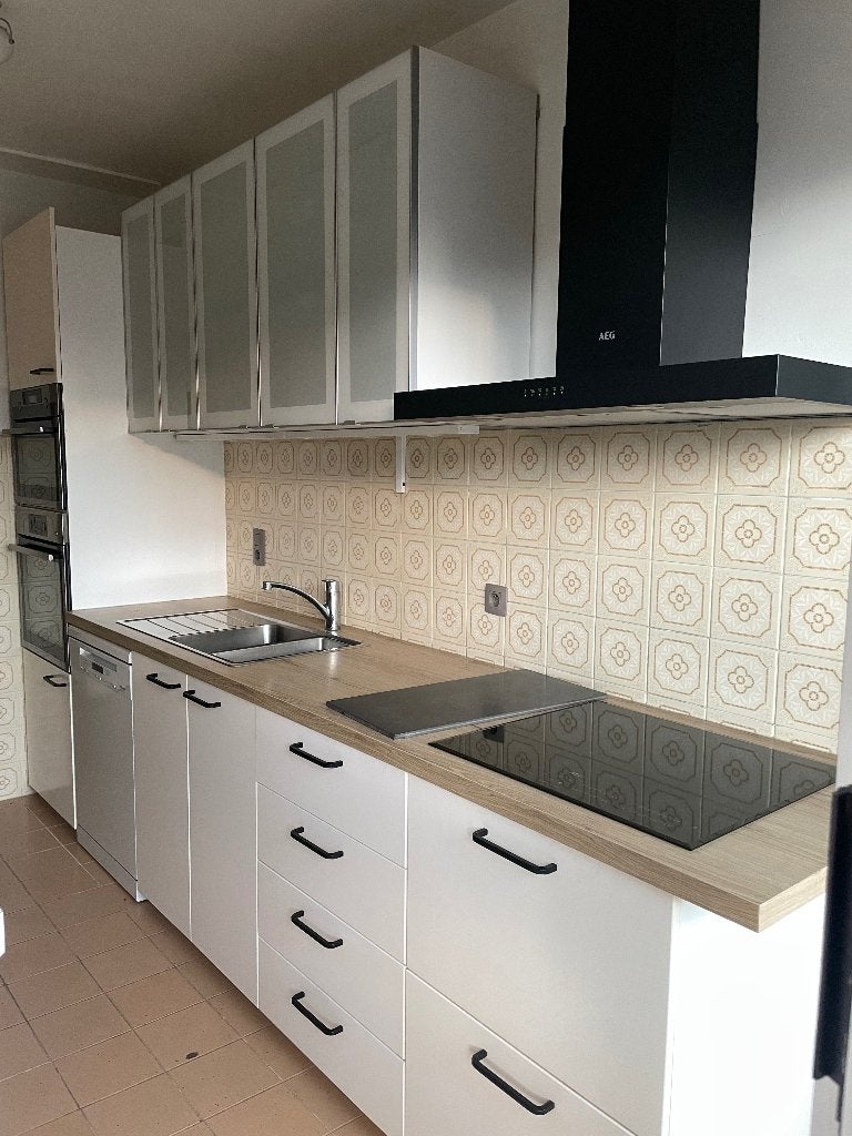 Keuken met toestellen, Huis en Inrichting, Ophalen, Zo goed als nieuw, Crème, Enkelwandige keuken