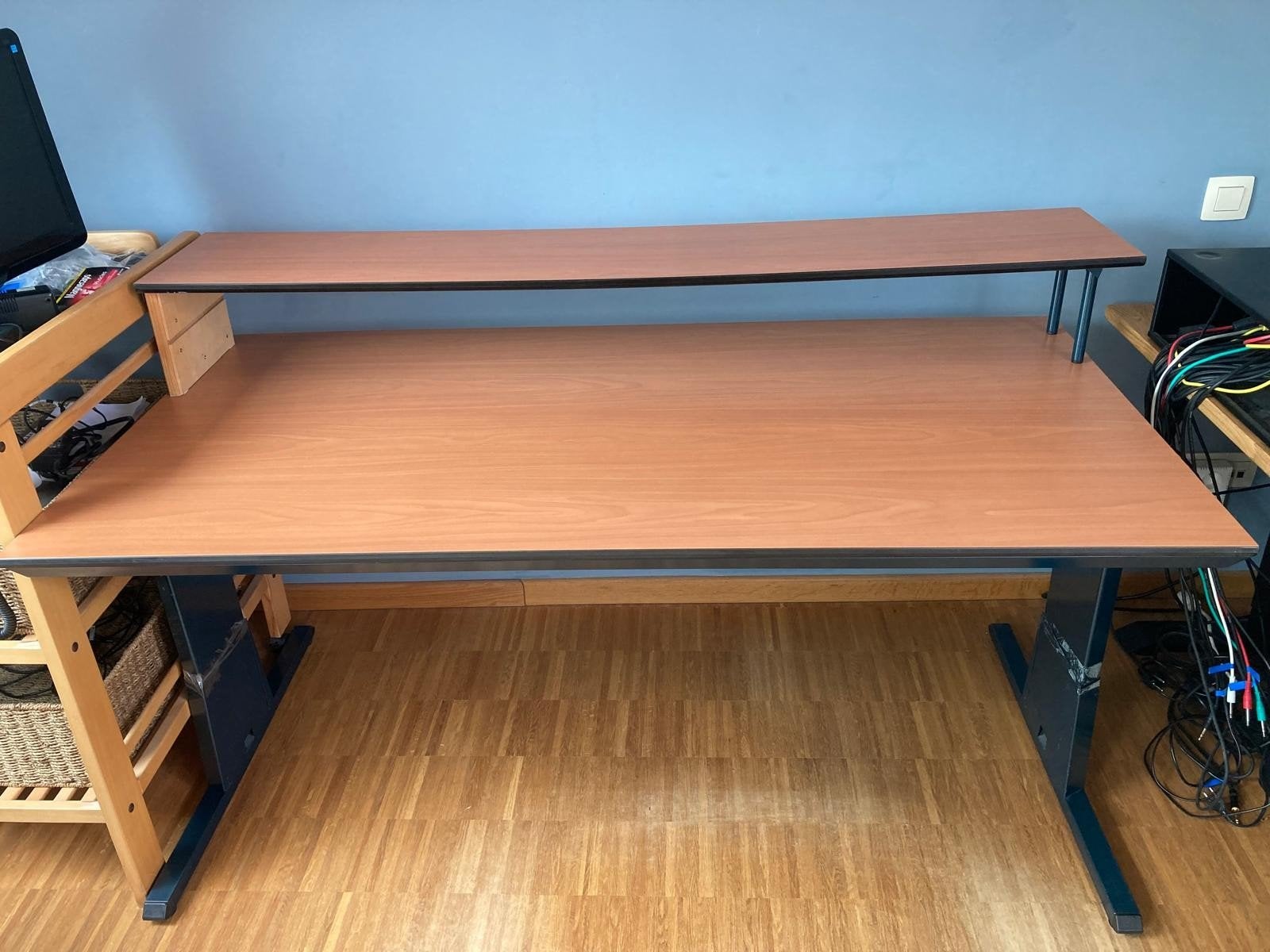 Stevige bureautafel met 2 delen, Huis en Inrichting, Bureaus, Ophalen
