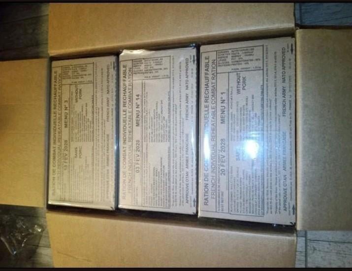 Caisses de 12 rations françaises RICR (2028), Enlèvement