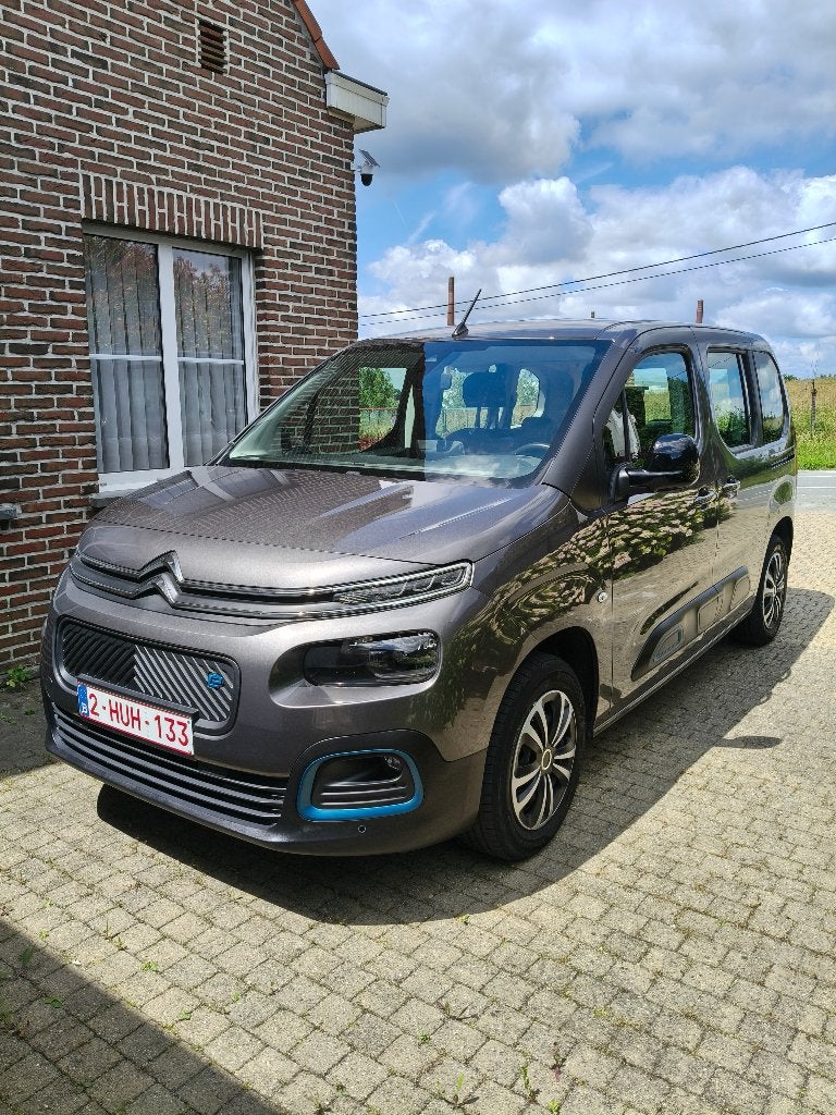 Mooie, praktische ruime Citroen e-Berlingo Bj: 2022, 4 deurs, Beige, 5 zetels, Particulier