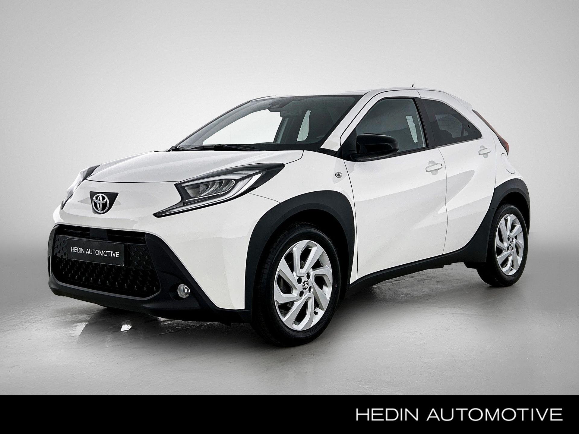Toyota Aygo X 1.0 VVT-i Play | Navigatie | Achteruitrijcamer, Auto's, Toyota, Voorwielaandrijving, 4 zetels, Stof, Gebruikt