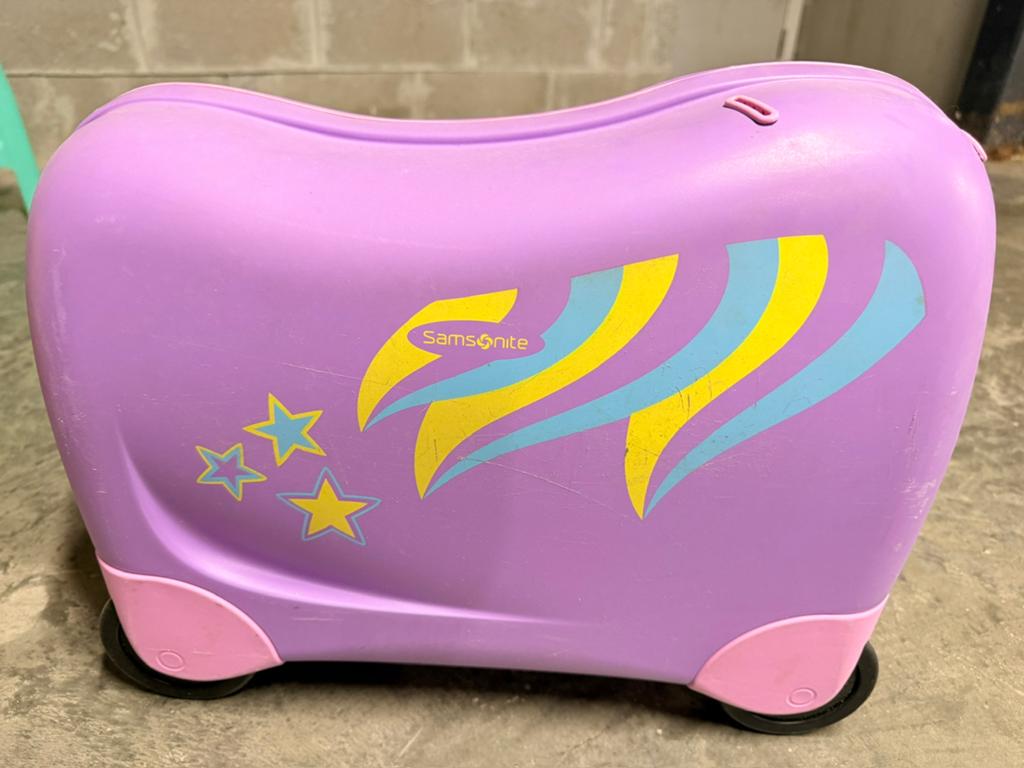 Valise enfant samsonite, Bijoux, Sacs & Beauté, Valises, Enlèvement, Utilisé